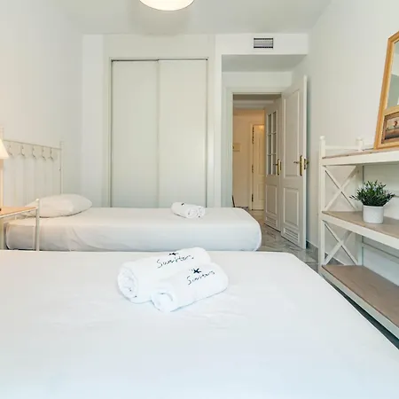 Lovely And Spacious 3-bedroom Apartment, 150m Walk To The Marbella