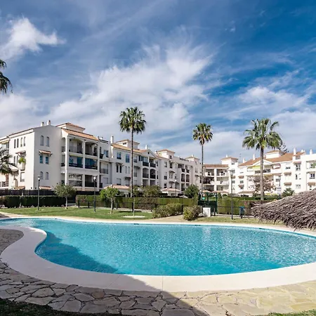 Lovely And Spacious 3-bedroom Apartment, 150m Walk To The