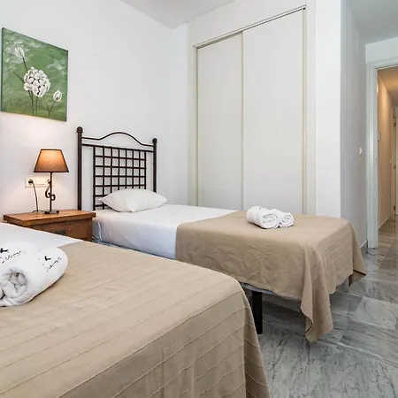 Lovely And Spacious 3-bedroom Apartment, 150m Walk To The Apartment *