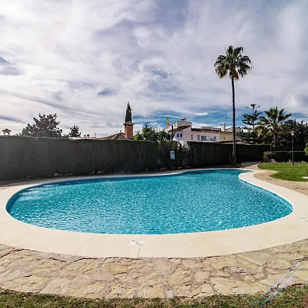 Lovely And Spacious 3-bedroom Apartment, 150m Walk To The Apartment
