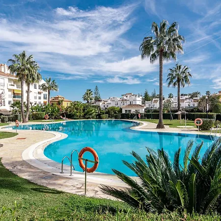 Lovely And Spacious 3-bedroom Apartment, 150m Walk To The Apartment